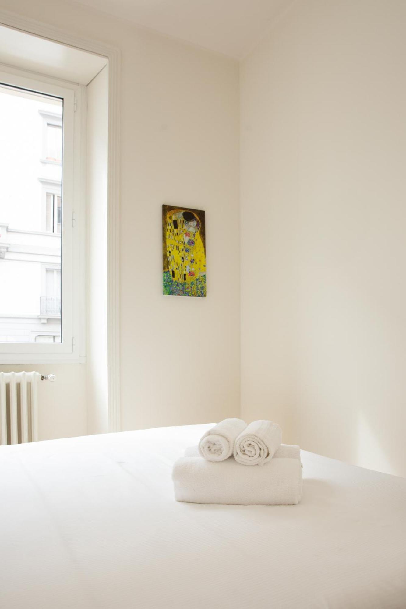 Klimt Central Station - Two Room Apartment Милан Экстерьер фото